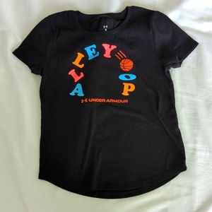 Excellent condition under armour shirt 🔥3 for $15🔥